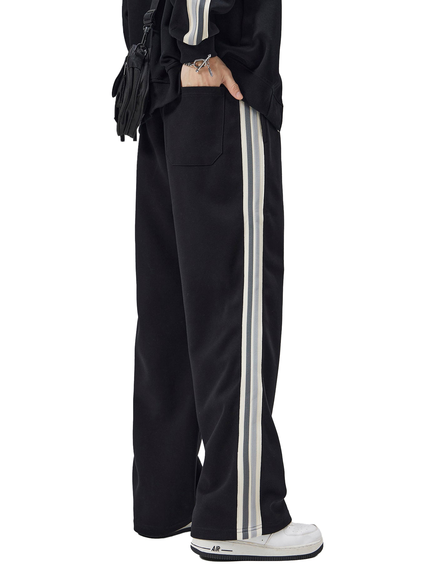 Contrast Side-Stripe Straight-Leg  Pants